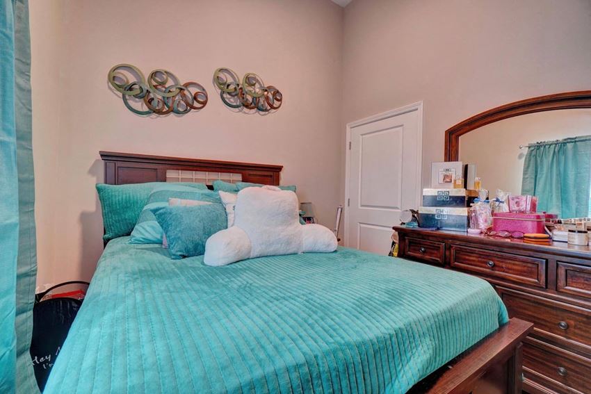 Holley Pointe Apartments, 622 Effingham St, Portsmouth, VA RentCafe